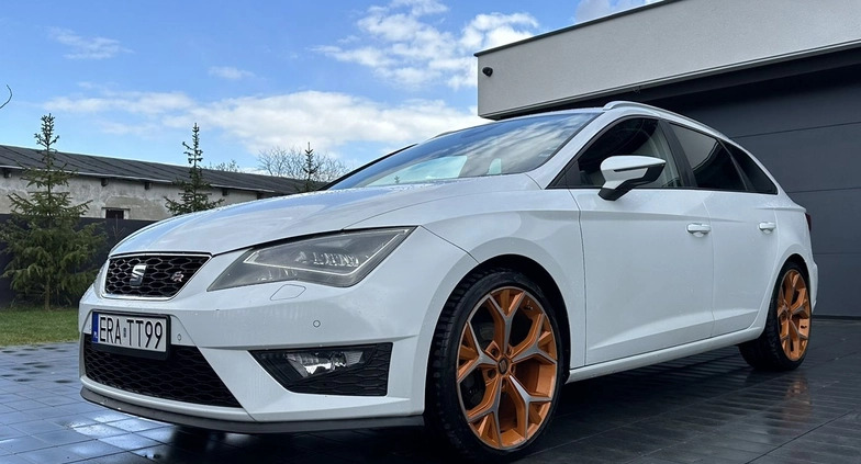 Seat Leon cena 51900 przebieg: 167000, rok produkcji 2014 z Radomsko małe 352